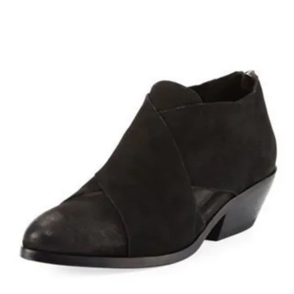 Eileen Fisher Cluster Leather Crisscross Bootie in black size 7.5